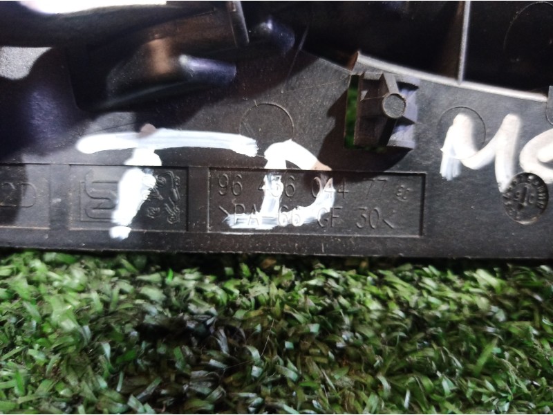 Recambio de maneta interior trasera derecha para peugeot 307 berlina (s2) referencia OEM IAM 9643604477 9643604477 9643604477