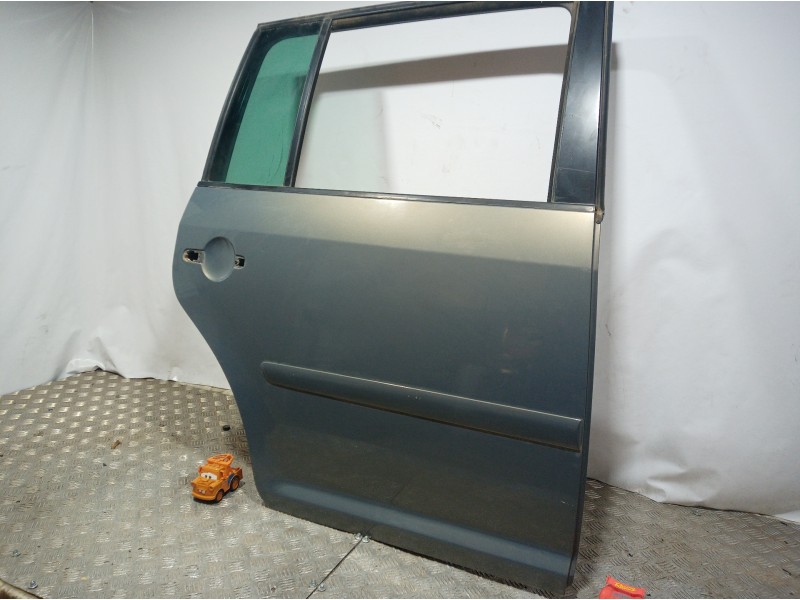 Recambio de puerta trasera derecha para volkswagen touran (1t1) referencia OEM IAM   