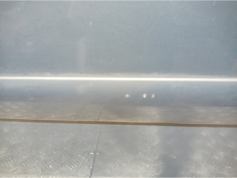 Recambio de puerta trasera derecha para volkswagen touran (1t1) referencia OEM IAM   