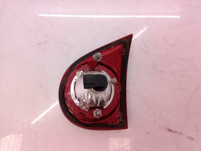 Recambio de piloto trasero izquierdo interior para volkswagen golf v berlina (1k1) gt sport referencia OEM IAM   