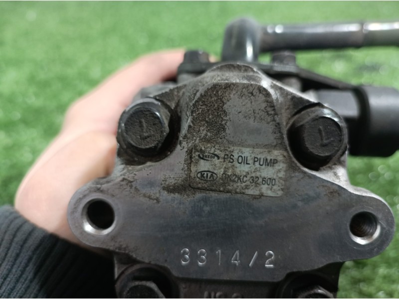 Recambio de bomba direccion para kia carens 2.0 turbodiesel cat referencia OEM IAM 0K2KC32600 0K2KC32600 0K2KC32600