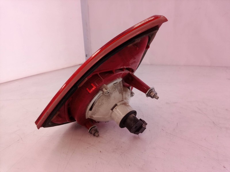 Recambio de piloto trasero derecho interior para volkswagen golf v berlina (1k1) gt sport referencia OEM IAM   