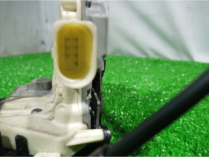 Recambio de cerradura puerta trasera derecha para volkswagen passat lim. (362) exclusive bluemotion referencia OEM IAM CZ3C48390