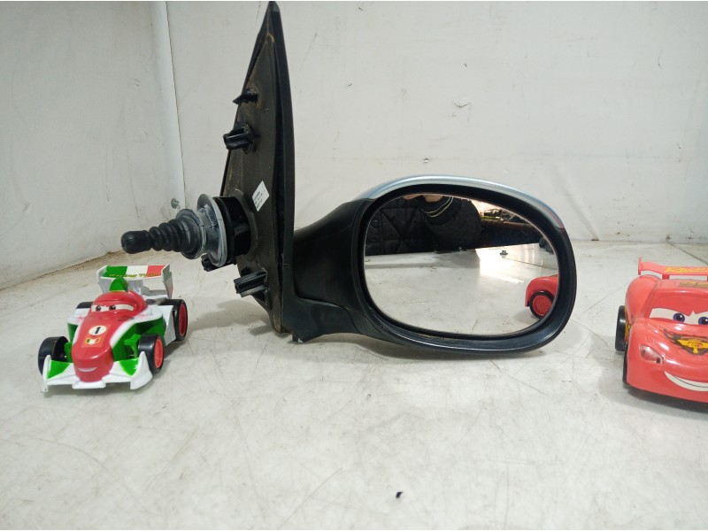Recambio de retrovisor derecho para peugeot 206 berlina referencia OEM IAM 017003 017003 017003