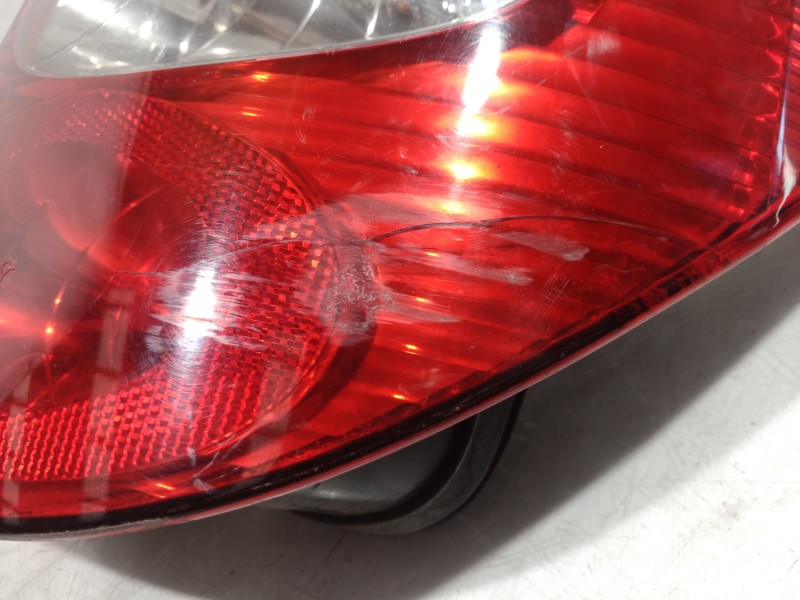 Recambio de piloto trasero derecho para renault laguna ii (bg0) authentique referencia OEM IAM 8200002472 8200002472 8200002472