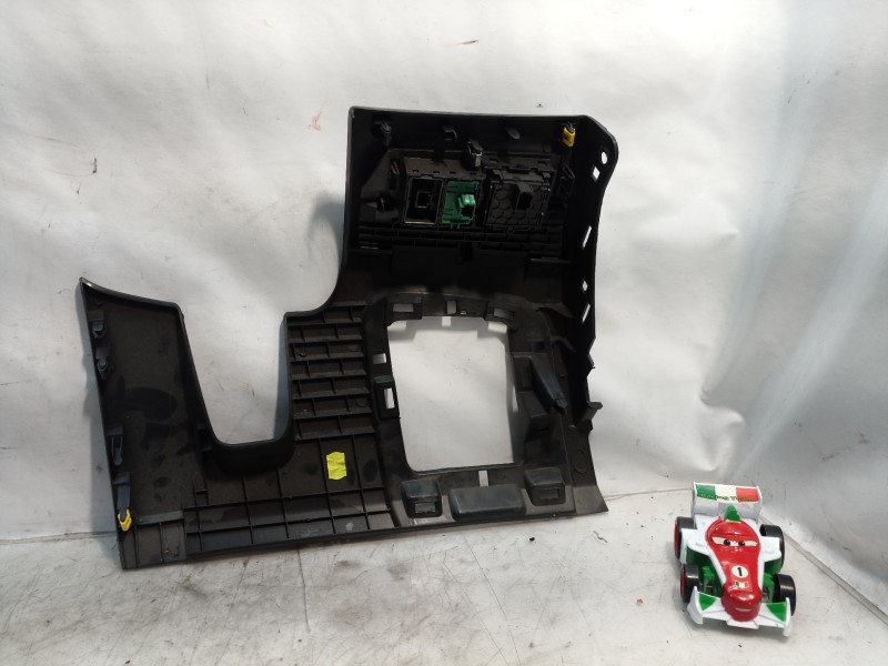 Recambio de salpicadero para volkswagen golf v berlina (1k1) trendline referencia OEM IAM 689219226R 689219226R 689219226