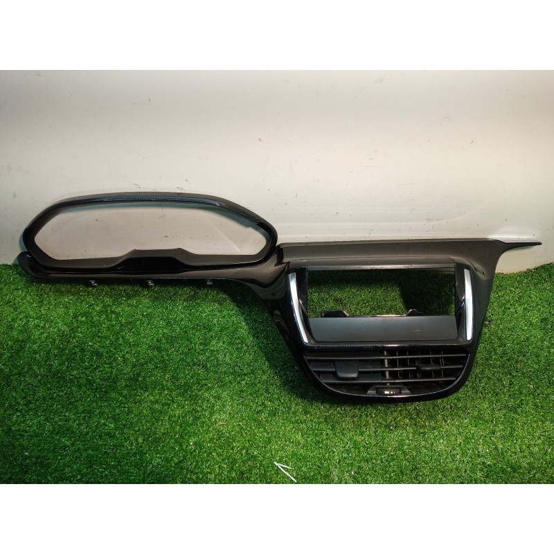 Recambio de moldura interior para peugeot 208 active referencia OEM IAM 967383007 967383007 1097753X