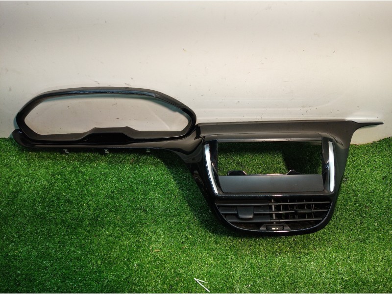 Recambio de moldura interior para peugeot 208 active referencia OEM IAM 967383007 967383007 1097753X