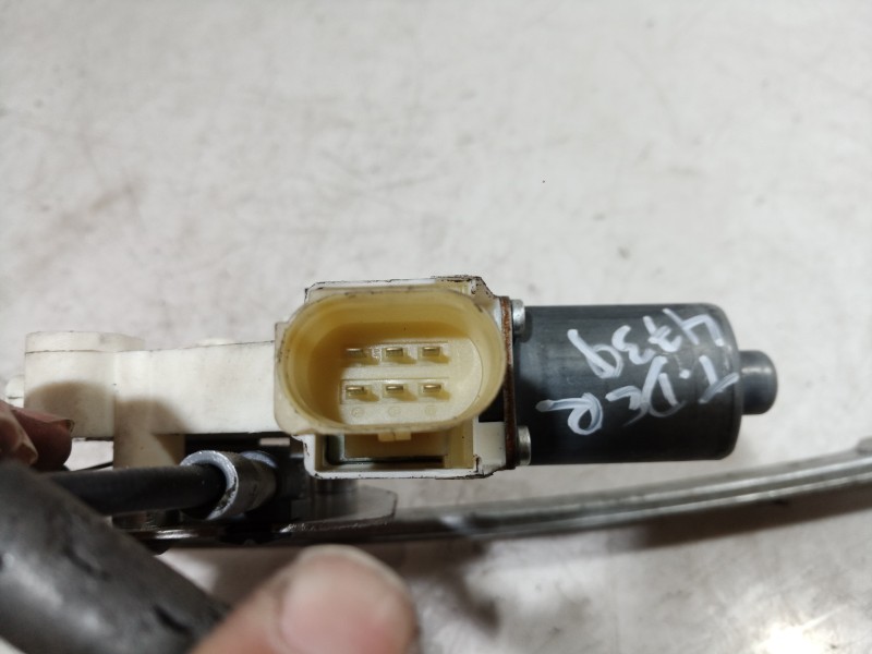 Recambio de motor elevalunas trasero derecho para ford mondeo ber. (ca2) limited edition referencia OEM IAM   