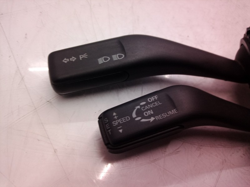 Recambio de mando intermitentes para audi a3 (8p) 2.0 tdi ambiente referencia OEM IAM 01303600 01303600 8P0953513