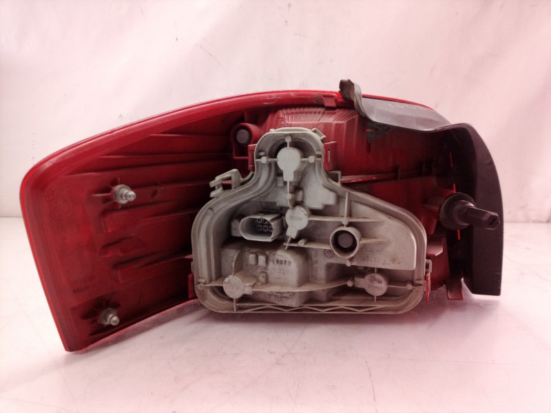 Recambio de piloto trasero derecho para audi a3 (8p) 2.0 tdi ambiente referencia OEM IAM 8P0945096  