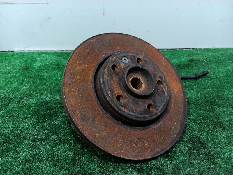 Recambio de mangueta delantera derecha para opel vivaro combi 2.9t corto referencia OEM IAM   