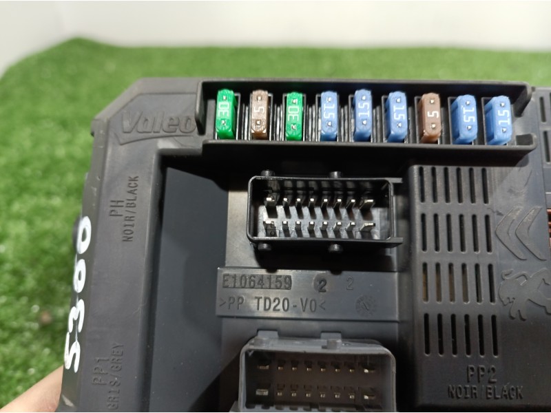 Recambio de caja reles / fusibles para peugeot 208 active referencia OEM IAM 9807531680 9807531680 E1111751