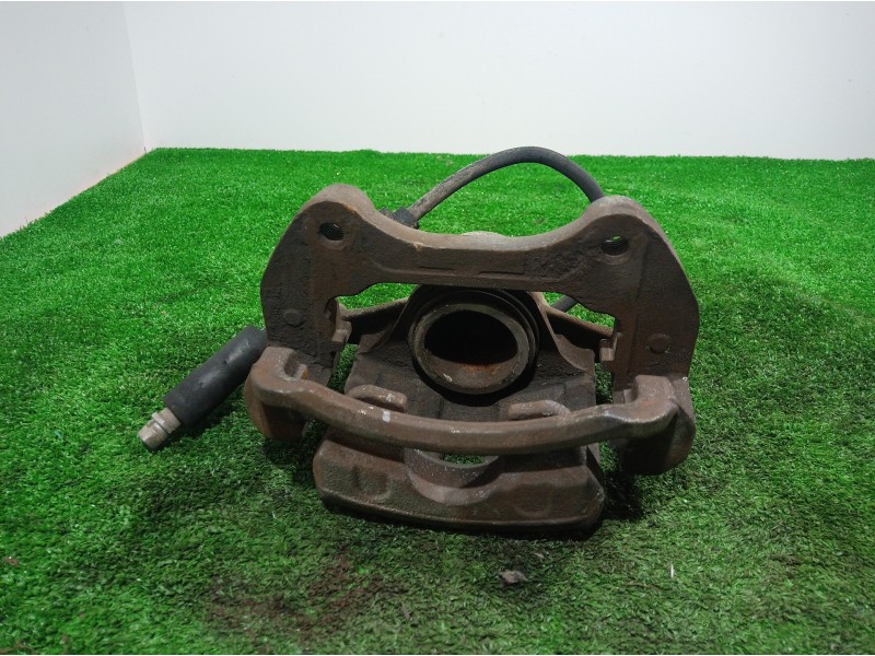 Recambio de pinza freno delantera derecha para opel insignia sports tourer cosmo referencia OEM IAM 13229152 13229152 13229152