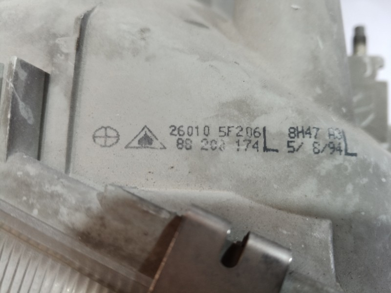 Recambio de faro derecho para nissan micra (k11) super s referencia OEM IAM 260105F206 260105F206 260105F206