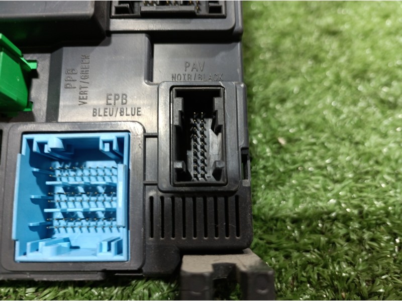 Recambio de caja reles / fusibles para peugeot 208 active referencia OEM IAM 9807531680 9807531680 E1111751