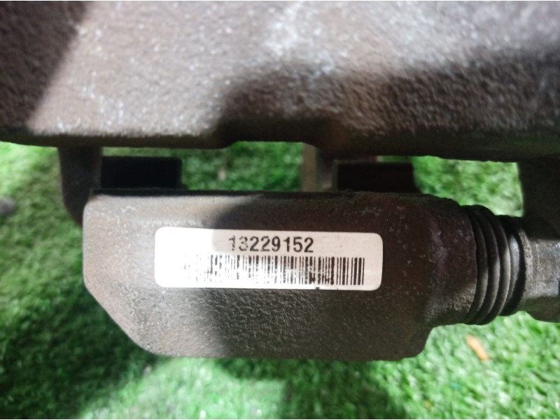 Recambio de pinza freno delantera derecha para opel insignia sports tourer cosmo referencia OEM IAM 13229152 13229152 13229152