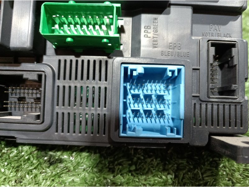 Recambio de caja reles / fusibles para peugeot 208 active referencia OEM IAM 9807531680 9807531680 E1111751