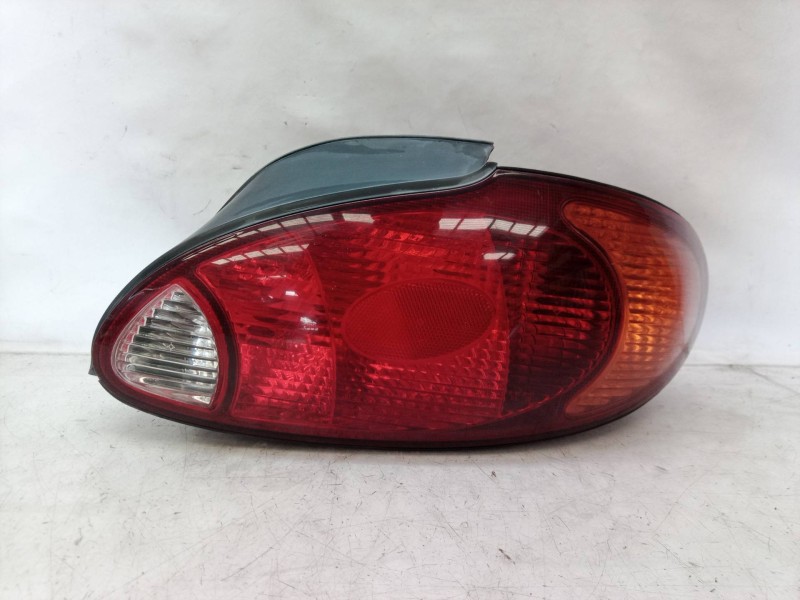 Recambio de piloto trasero derecho para hyundai lantra berlina (rd) 1.9 d gls referencia OEM IAM 9240229520  