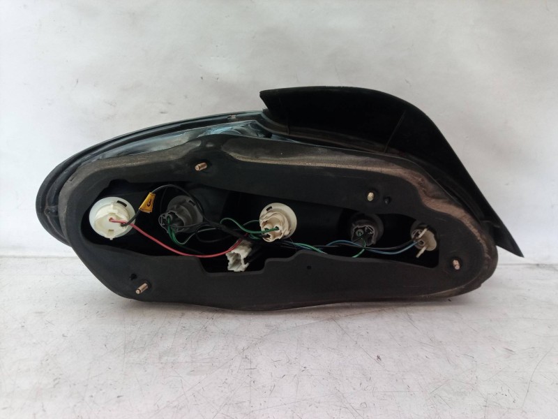 Recambio de piloto trasero derecho para hyundai lantra berlina (rd) 1.9 d gls referencia OEM IAM 9240229520  