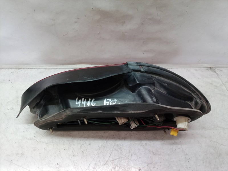 Recambio de piloto trasero izquierdo para hyundai lantra berlina (rd) 1.9 d gls referencia OEM IAM    Recambio de piloto trasero izquierdo para hyundai lantra berlina (rd) 1.9 d gls referencia OEM IAM