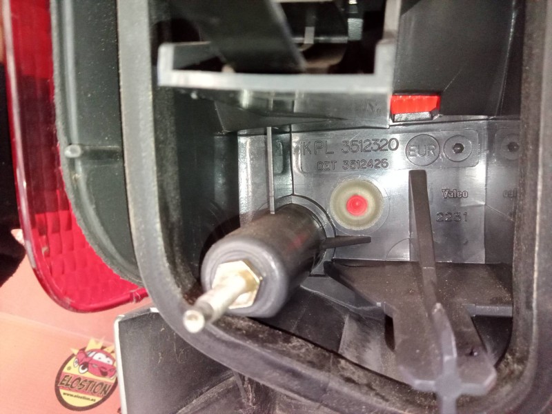 Recambio de piloto trasero derecho para volvo v70 familiar tdi / d referencia OEM IAM 3512320 3512320 3512320