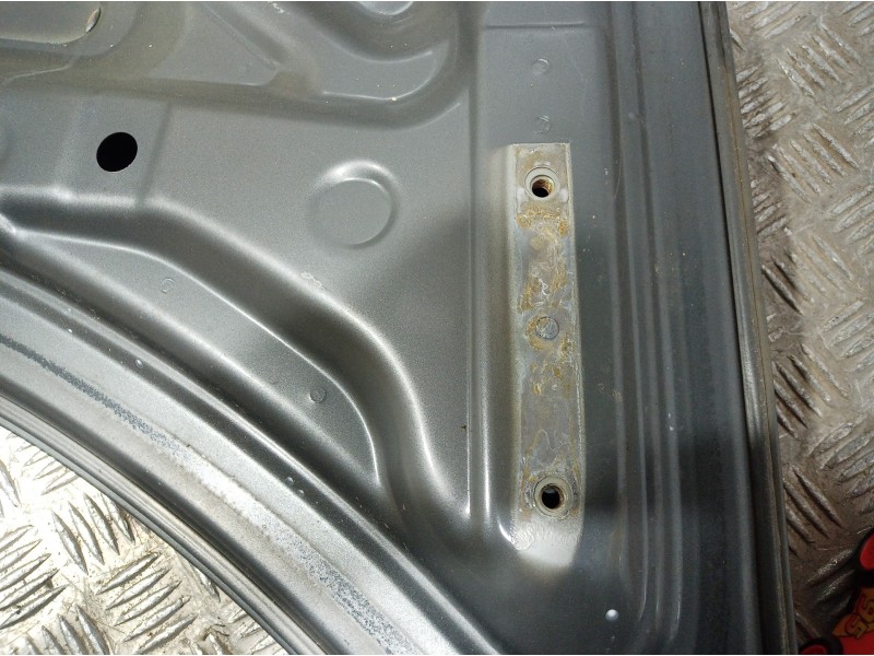 Recambio de porton trasero para lexus ls400 (ucf20) básico (ucf 20) referencia OEM IAM   