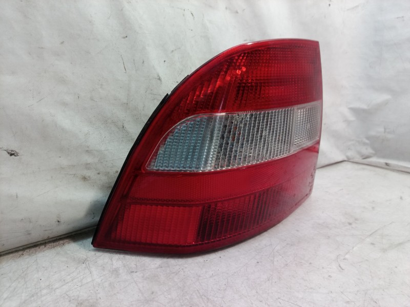 Recambio de piloto trasero izquierdo para opel vectra b berlina gl (1999) referencia OEM IAM 90568047 90568047 90568047