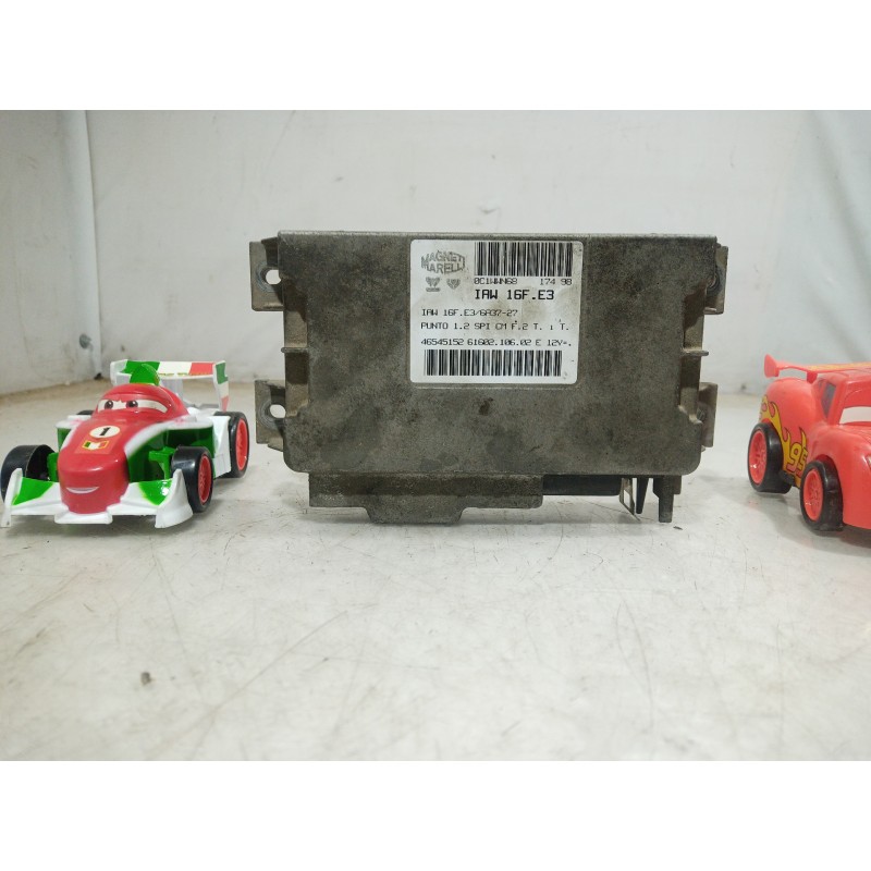 Recambio de centralita motor uce para fiat punto berlina (176) 60 cult referencia OEM IAM 46545152 46545152 46545152