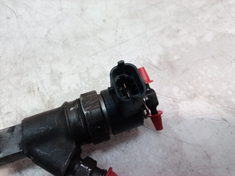 Recambio de inyector para chrysler voyager (rg) 2.5 crd cat referencia OEM IAM 0445110 0445110 0445110