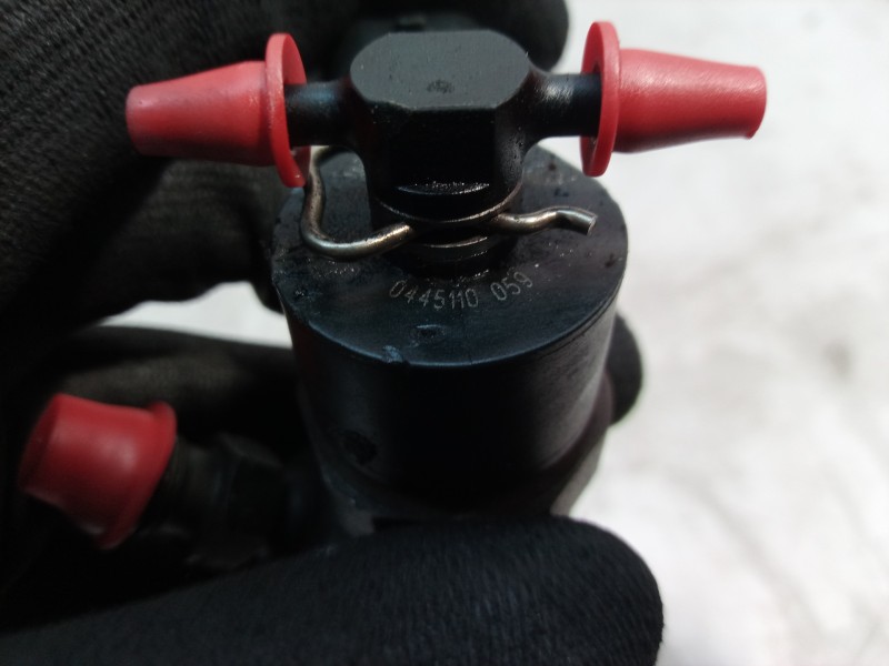 Recambio de inyector para chrysler voyager (rg) 2.5 crd cat referencia OEM IAM 0445110 0445110 0445110