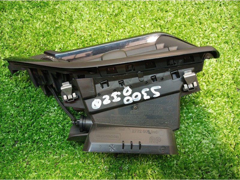 Recambio de rejilla aireadora para peugeot 208 active referencia OEM IAM 447181X 447181X 1089169X