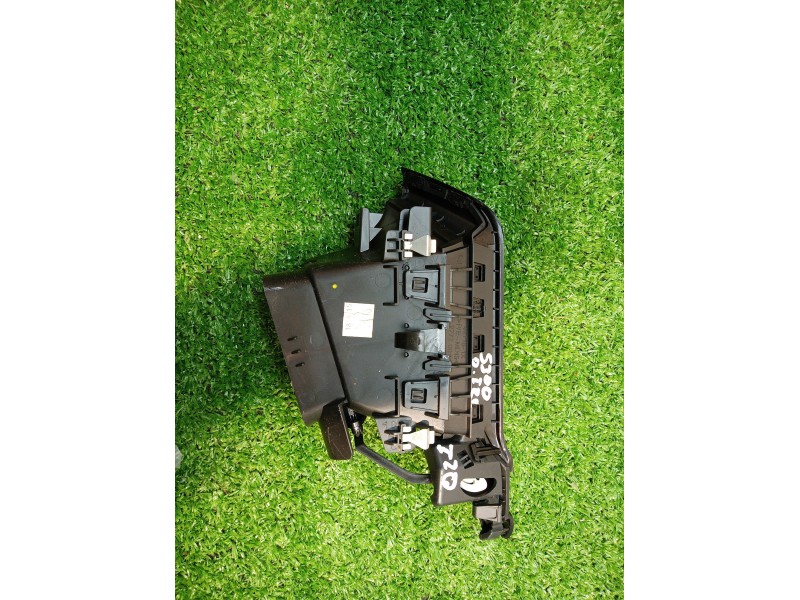 Recambio de rejilla aireadora para peugeot 208 active referencia OEM IAM 447181X 447181X 1089169X