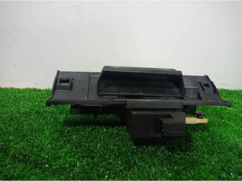 Recambio de maneta exterior porton para peugeot 206 berlina gti referencia OEM IAM N0500055 N0500055 N0500056