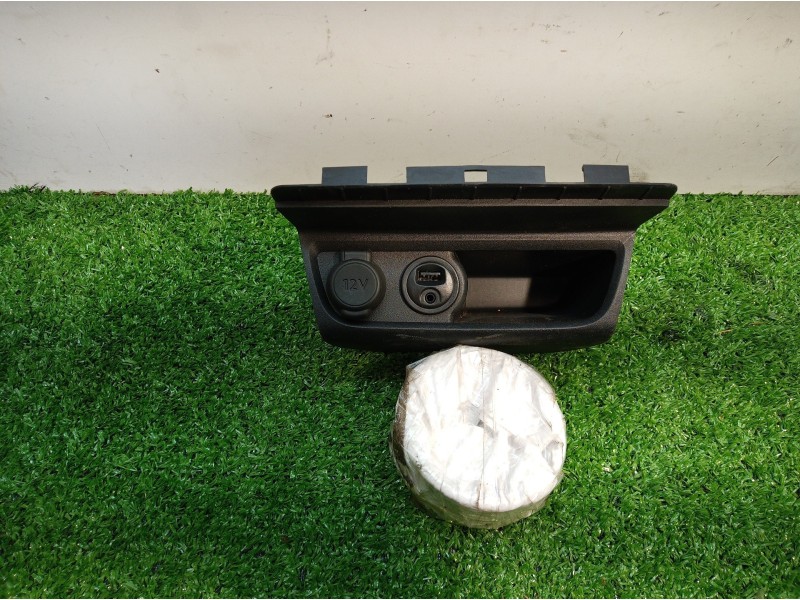 Recambio de cenicero para peugeot 208 active referencia OEM IAM 9674655277 9674655277 1131227X