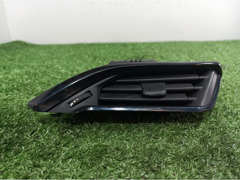 Recambio de rejilla aireadora para peugeot 208 active referencia OEM IAM 9673131677 9673131677 9673131677