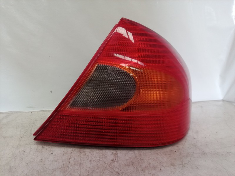 Recambio de piloto lateral derecho para ford mondeo berlina (gd) ambiente referencia OEM IAM   