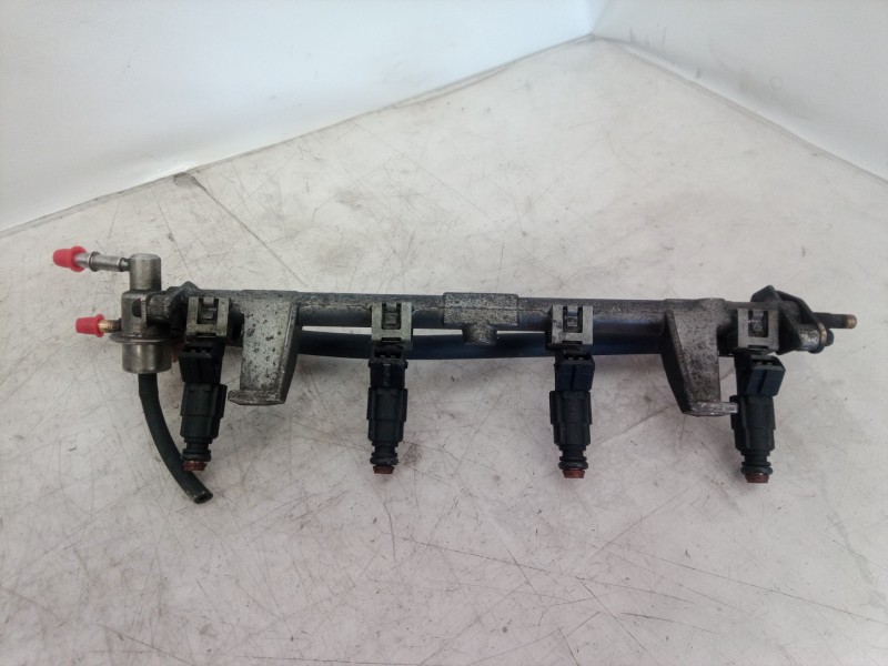 Recambio de rampa inyectora para ford mondeo berlina (gd) ambiente referencia OEM IAM 1211177 1211177 1211177