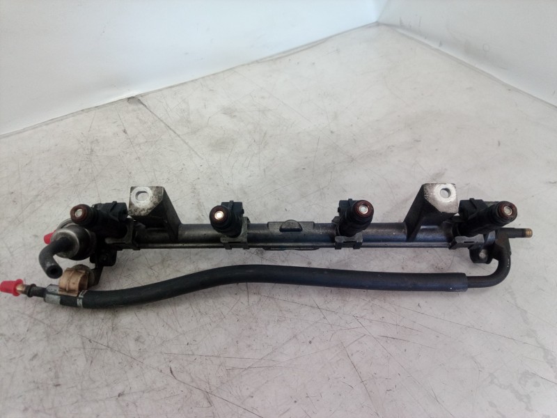 Recambio de rampa inyectora para ford mondeo berlina (gd) ambiente referencia OEM IAM 1211177 1211177 1211177