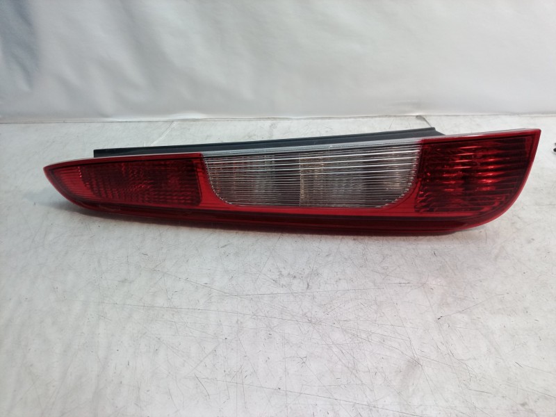 Recambio de piloto trasero izquierdo para ford c-max (cb3) referencia OEM IAM 3M5113A603AA 3M5113A603AA 3M5113A603AA