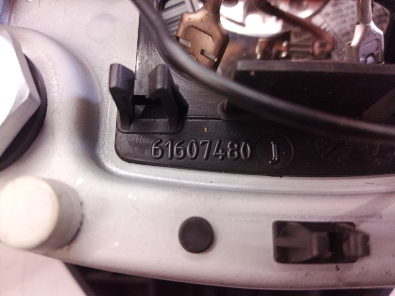 Recambio de airbag volante para volkswagen passat berlina (3c2) highline referencia OEM IAM 61607480 61607480 3C0880201