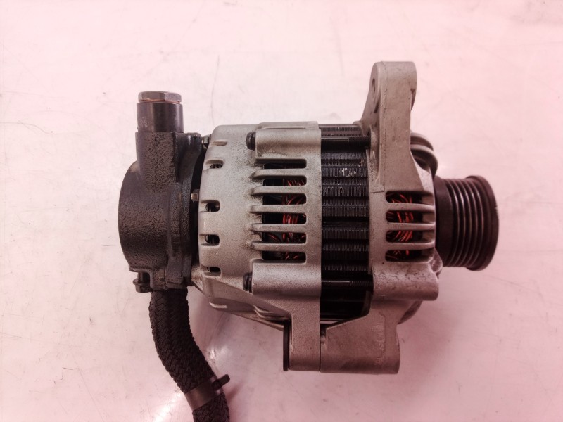 Recambio de alternador para kia carens referencia OEM IAM 3730027011 3730027011 021319111