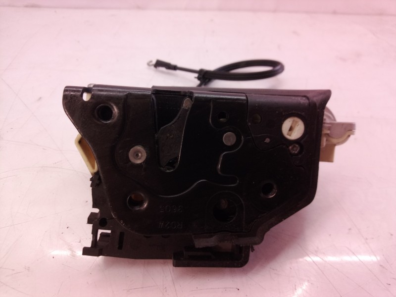 Recambio de cerradura puerta delantera derecha para volkswagen passat berlina (3c2) highline referencia OEM IAM 3AE885682CFKZ  