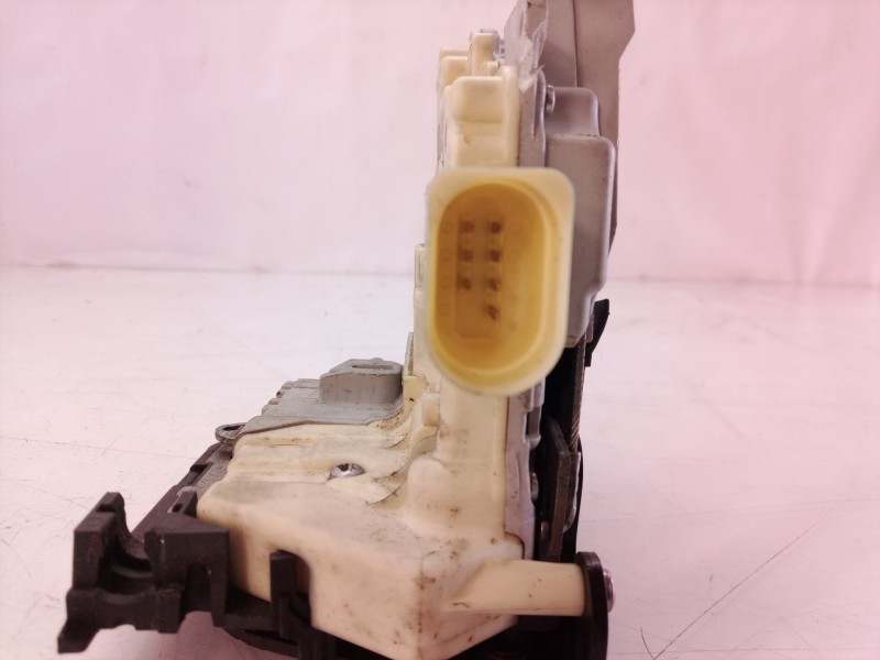 Recambio de cerradura puerta delantera derecha para volkswagen passat berlina (3c2) highline referencia OEM IAM 3AE885682CFKZ  