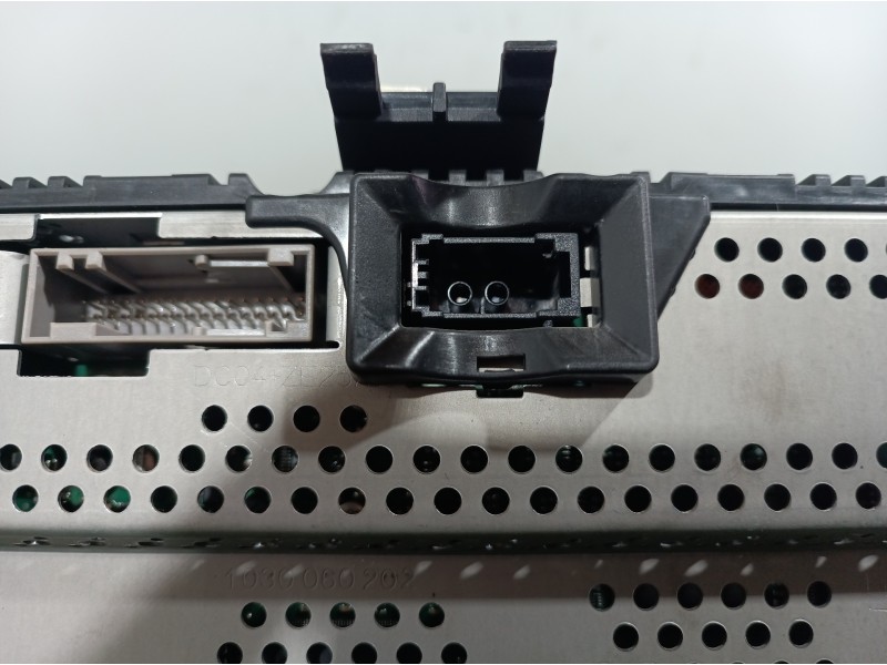 Recambio de cuadro instrumentos para volkswagen touareg (7p6) v6 tdi bluemotion premium referencia OEM IAM 7P6920883B 7P6920883B