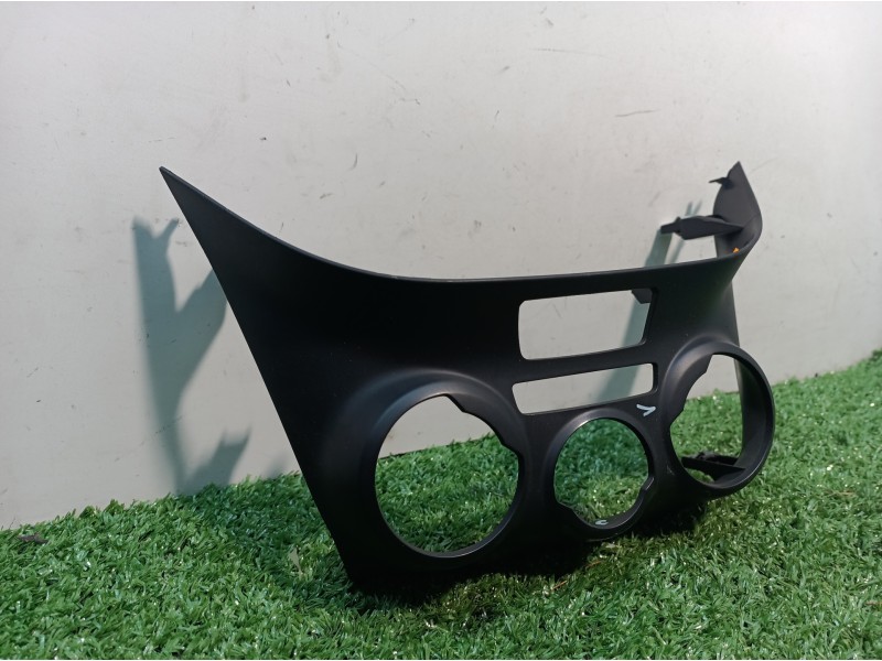 Recambio de moldura consola central delantera para peugeot 208 active referencia OEM IAM 9672846477 9672846477 1096632X