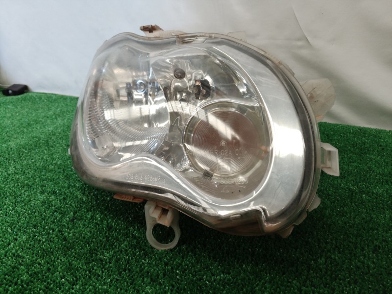 Recambio de faro derecho para smart coupe básico (45kw) referencia OEM IAM 0301169202 0301169202 0301169202