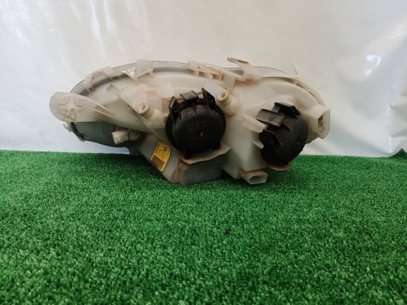 Recambio de faro derecho para smart coupe básico (45kw) referencia OEM IAM 0301169202 0301169202 0301169202