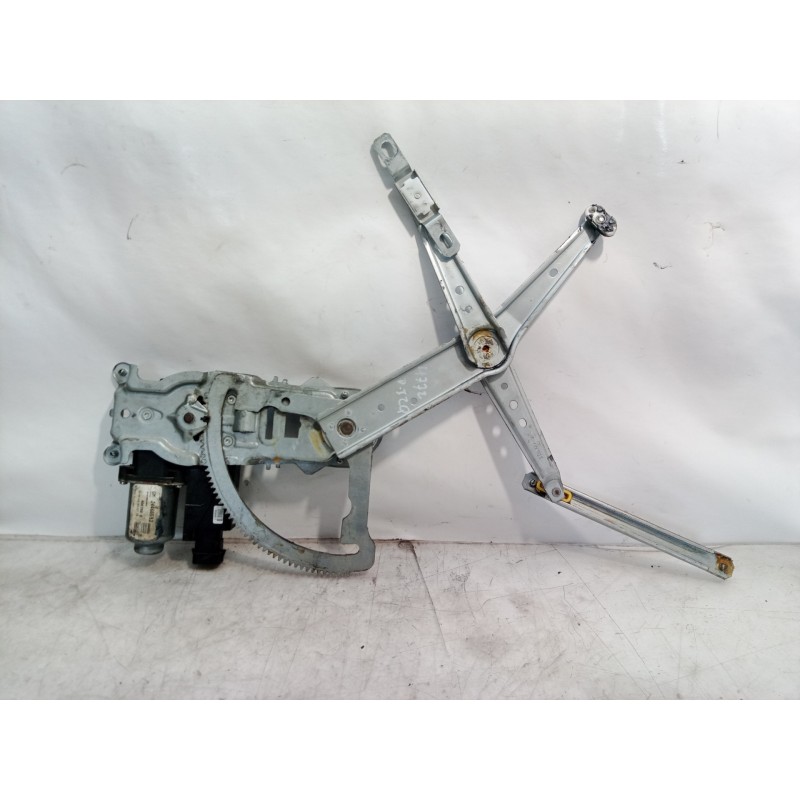Recambio de elevalunas delantero izquierdo para opel corsa c sri referencia OEM IAM 24466593 24466593 24466593