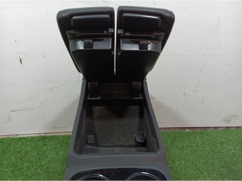 Recambio de consola central tras. para volkswagen touareg (7p6) v6 tdi bluemotion premium referencia OEM IAM 7P1863241B 7P186324